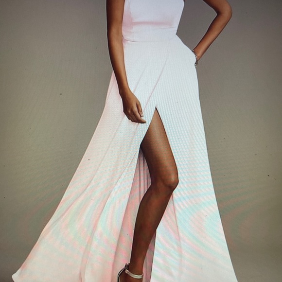 Bridesmaid dress that can also be worn for prom. - Picture 5 of 5